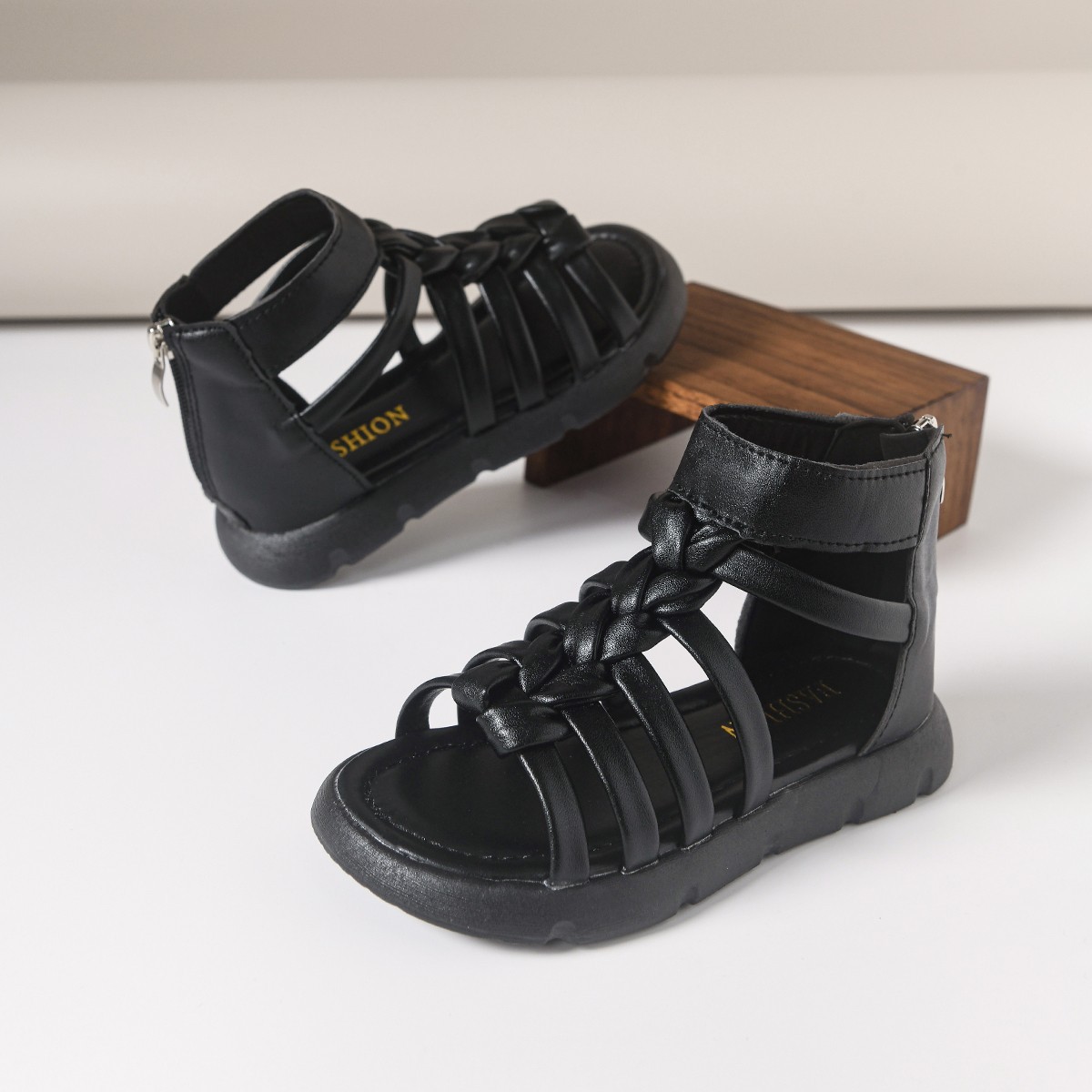 Sandálias de niñas verano 2026 nuevo estilo de moda infantil zapatos casuales versátiles niños grandes princesa estilo zapatos de cremallera romana image 4