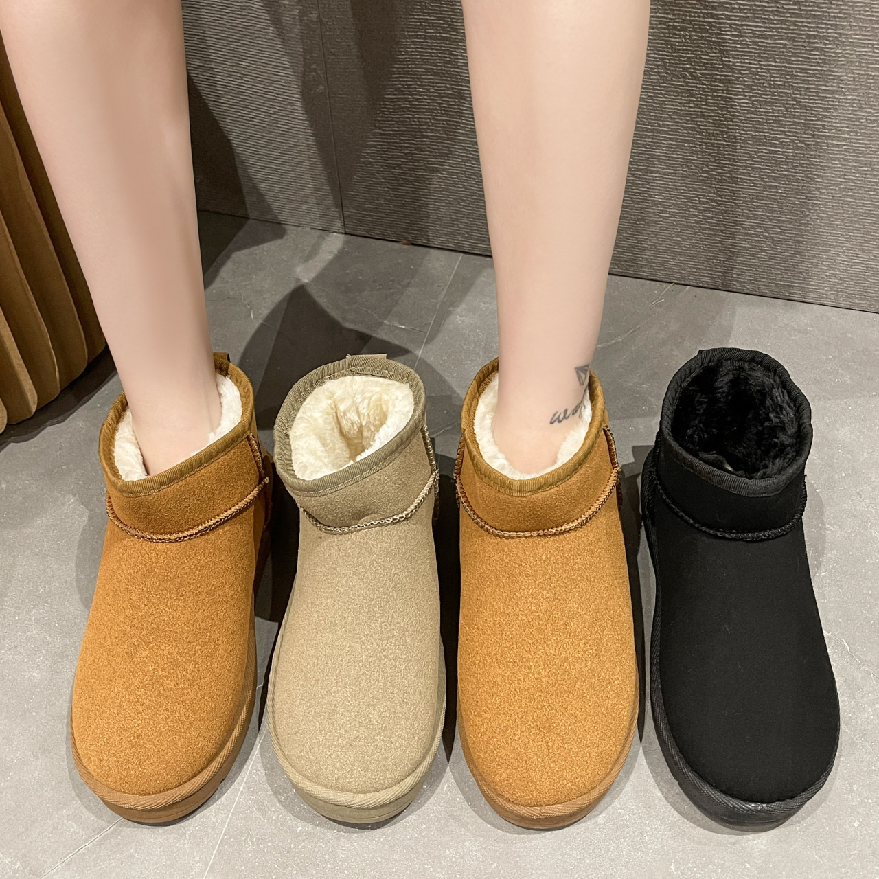 新款雪地靴女2025冬季新款加绒保暖皮毛一体短靴网红同款平底棉鞋
