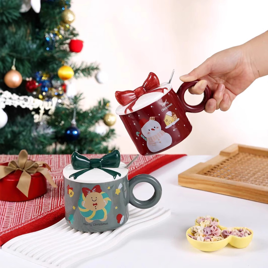 Taza de cerámica de Navidad de estilo nórdico, regalo de arco personalizado, taza de café, regalo de mano, simple taza de agua con tapa