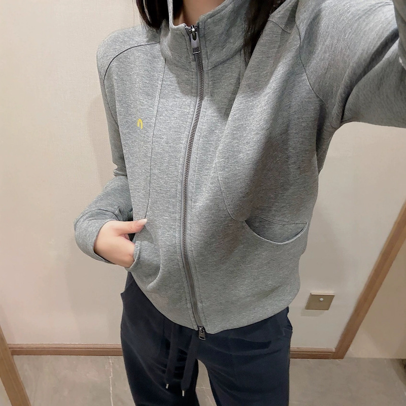 26 Autumn New Product: Casual and Sporty Versatile Slimming Stylish Stand Collar Zipper Short Jacket for Women 8101 26 Autumn New Product: Casual and Sporty Versatile Slimming Stylish Stand Collar Zipper Short Jacket for Women 8101
