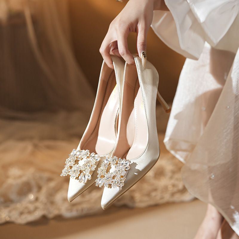 Champagne French Satin Wedding Shoes Stiletto Heel Pointed Toe Shallow Mouth Rhinestone Square Buckle High Heels Bride Bridesmaid Shoes