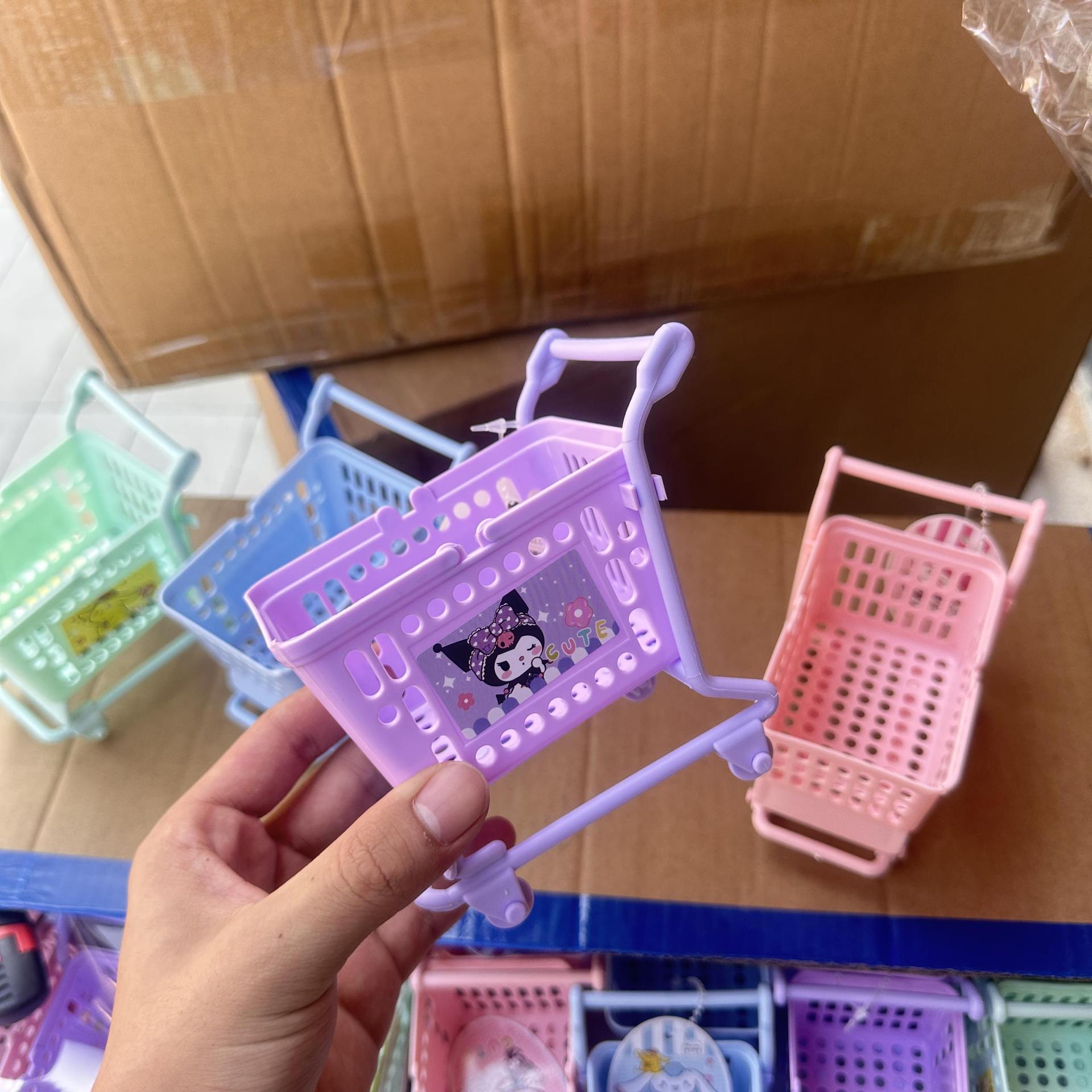 Miniso Sanrio dibujos animados familiares con forma linda y divertida caja de almacenamiento de regalos carrito de perro Yugui caja de almacenamiento de mujeres