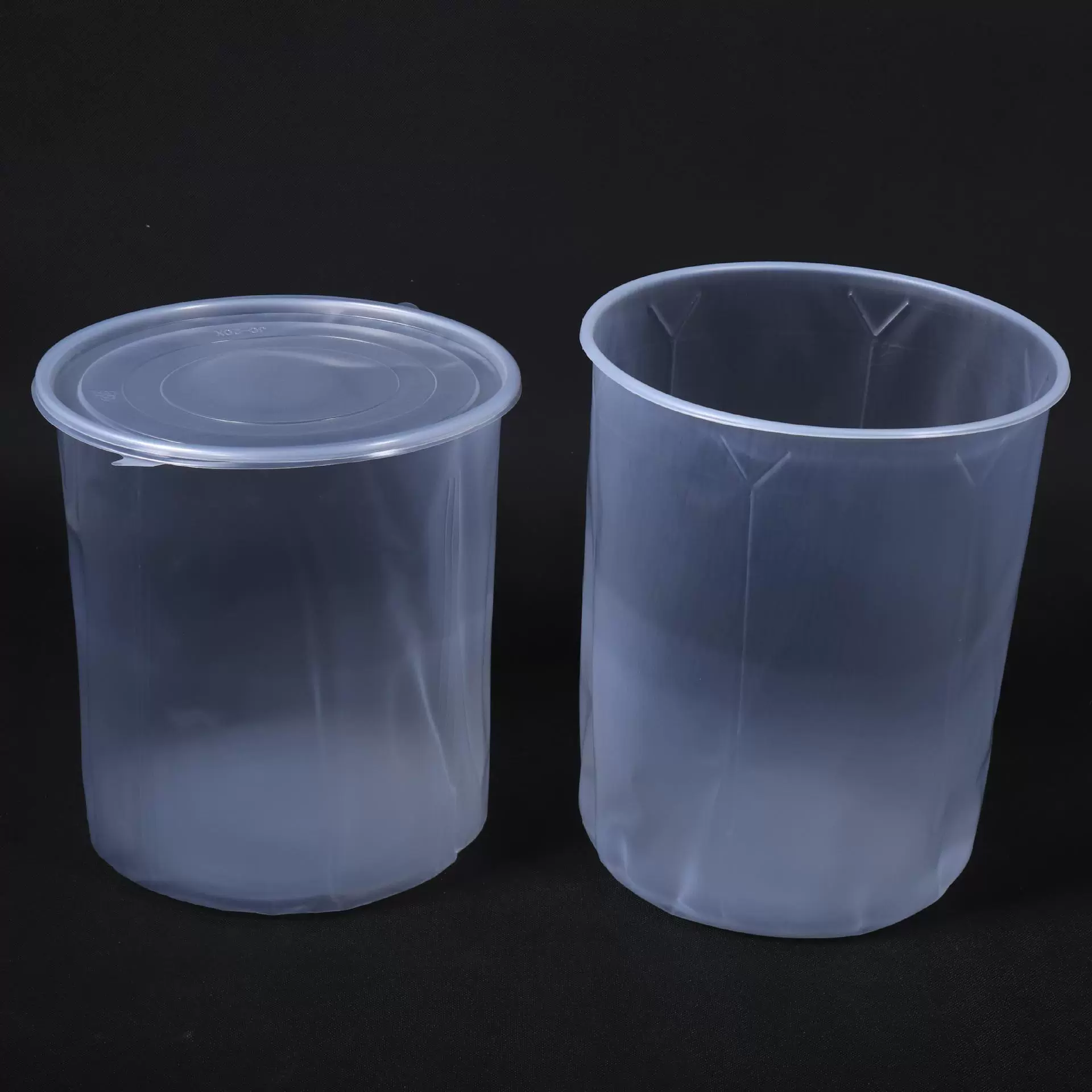 Прямые поставки с завода: ведро с утолщенным вкладышем 18 л, высота 32 см, для краски, покрытий, чернил, клея.