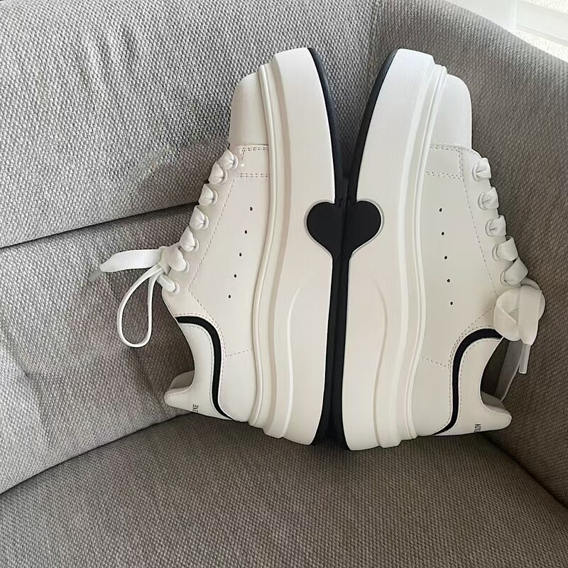 Thick-soled love small white shoes women's 2025 spring new fashion versatile small height sports casual shoes