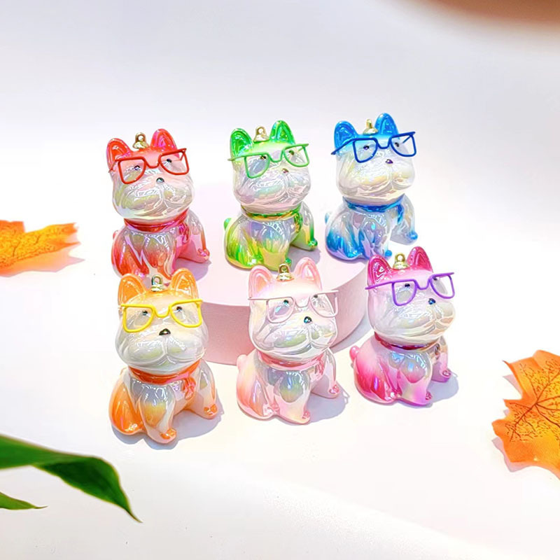 Creative cartoon knowledgeable bucket keychain glasses dog mobile phone chain resin doll bracelet key chain bag hanging