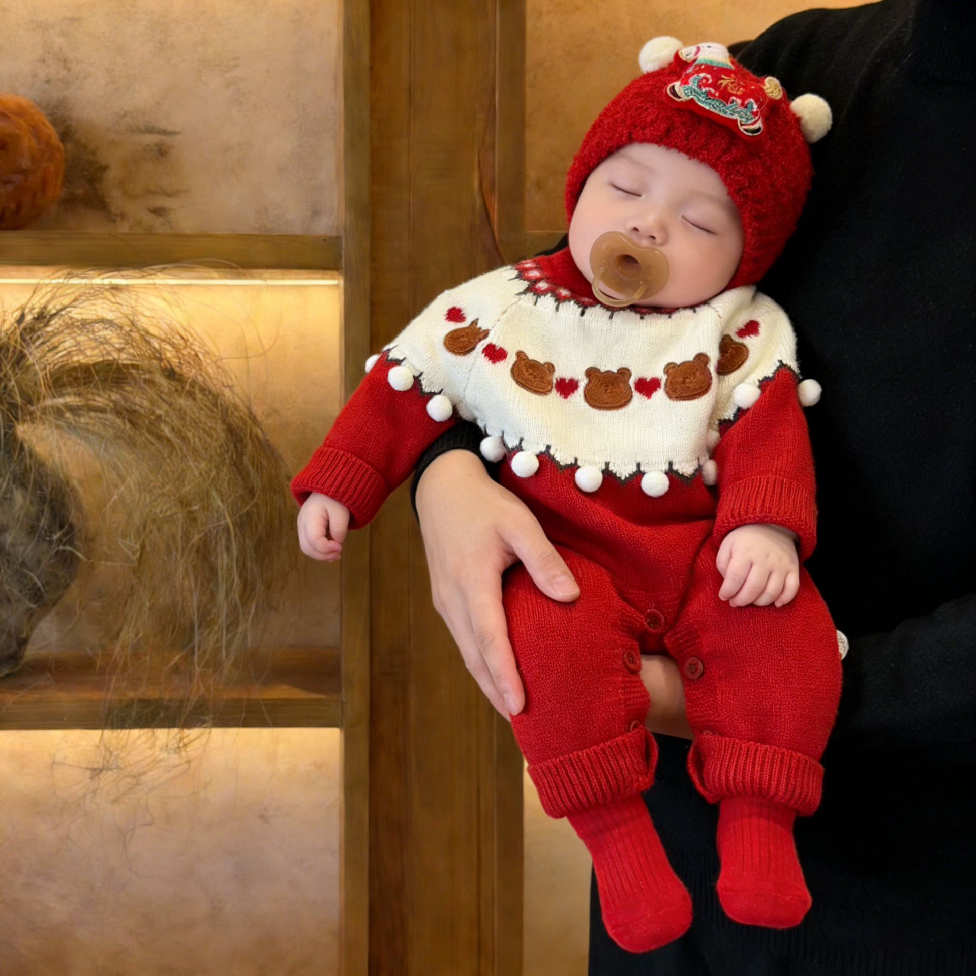 Ropa de bebé invierno rojo Año Nuevo jersey de punto de estilo extranjero bebé lindo suéter de oso de luna llena ropa de Año Nuevo image 4