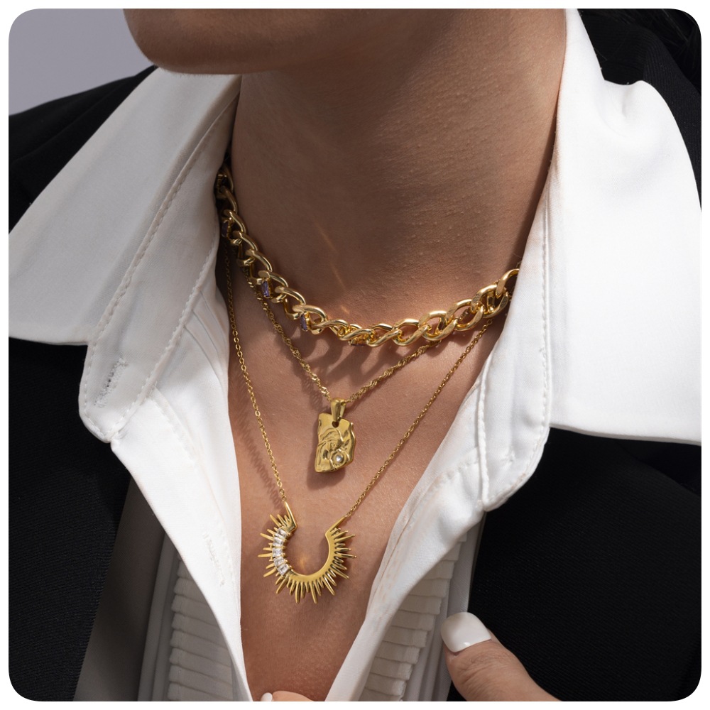 Nicho popular de Tai Na Europa y América collar de acero inoxidable simple sensación de alta calidad universal collar de acero de titanio cadena de clavícula para mujeres