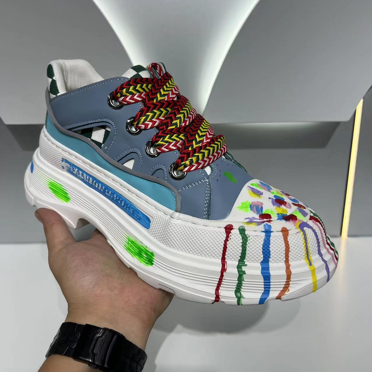 Casual Sneakers For Men With Personalized Graffiti Design_voghion.com