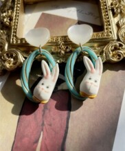 �ɐ���Ů��ͨ���ӷ�؈��ʯ����ײɫ��ᔶ��h���A