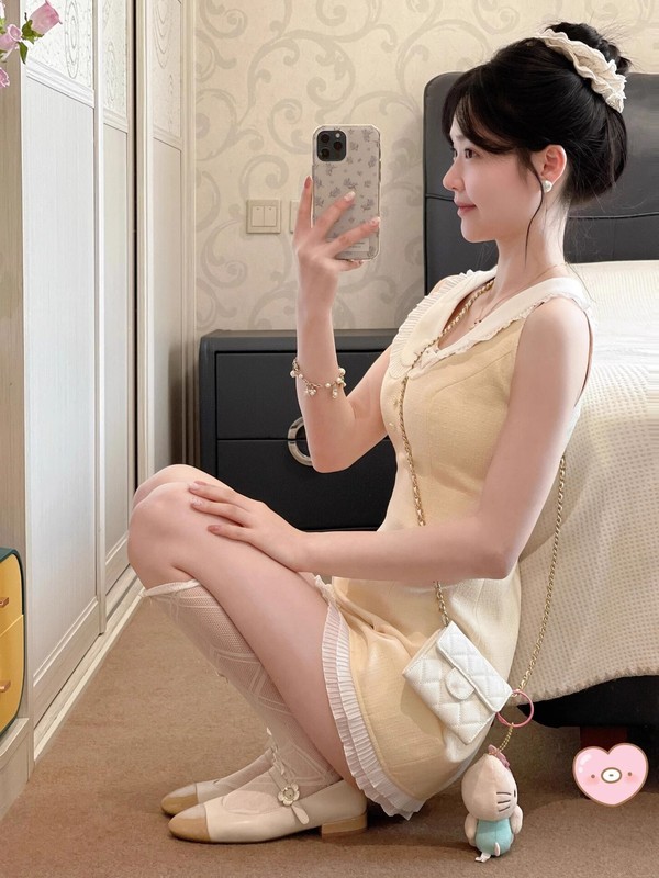 夏季甜美小香风收腰小个子连衣裙子女2025新款法式气质娃娃领短裙|undefined