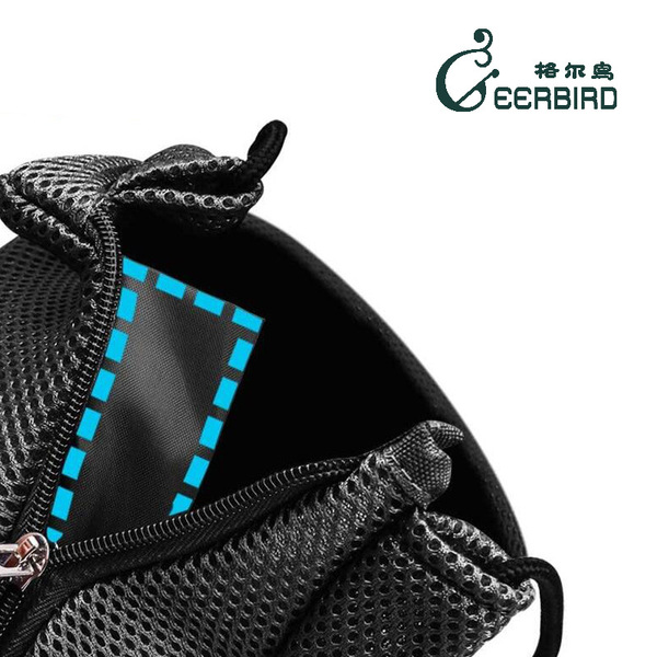handheld one-shoulder bag to go out for traveling