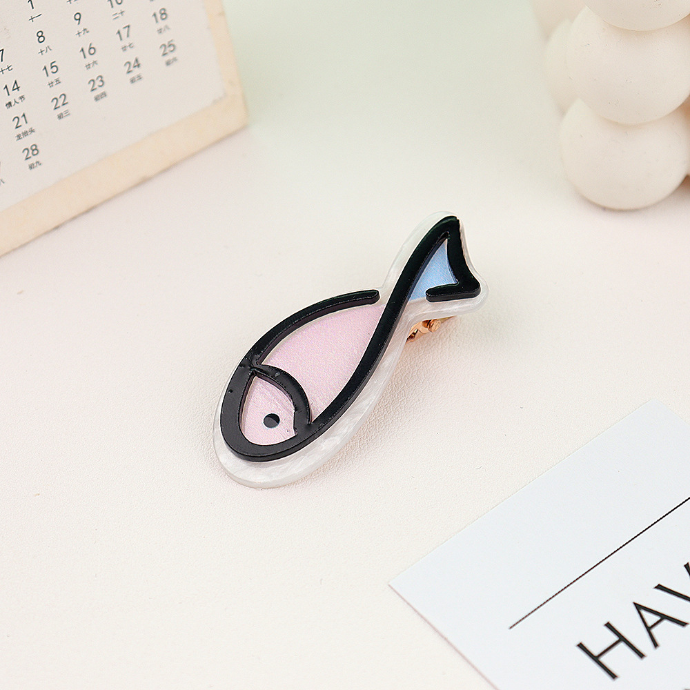 핑크 바디 블루 테일 피쉬