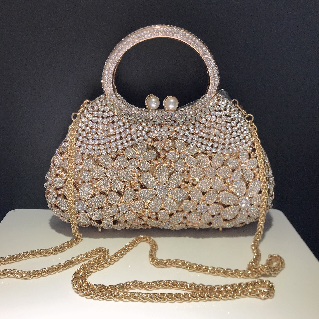 Fábrica al por mayor bolsas de cena de diamantes transfronterizas un hombro portátil lleno de diamantes margaritas flores vestido de noche bolsas de diamantes de mujer
