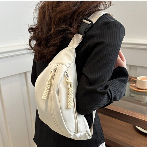 Nylon casual, simple and trendy 2026 new sports bag for men and women commuting, all-matching one-shoulder cross-body bag