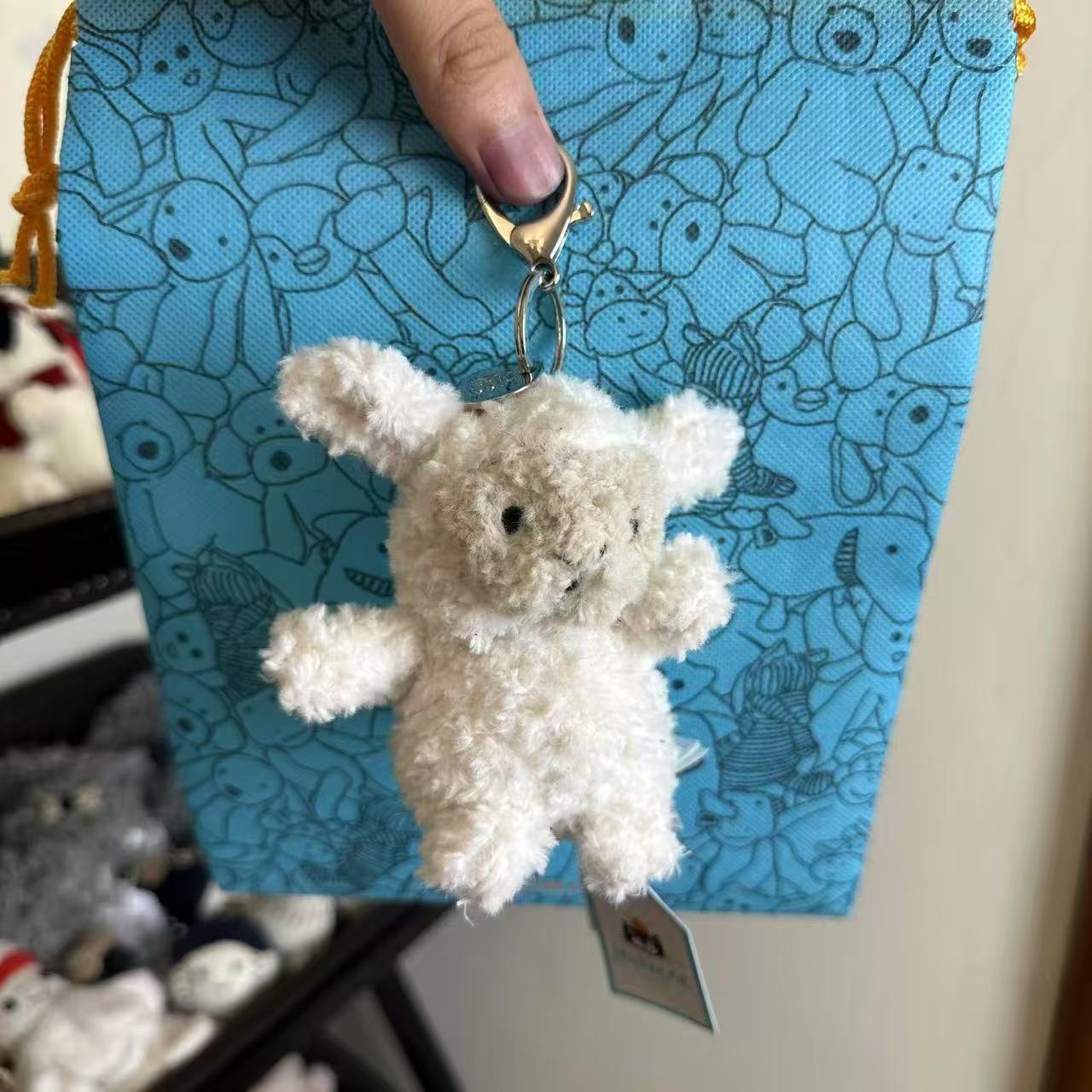 Lamb pendant