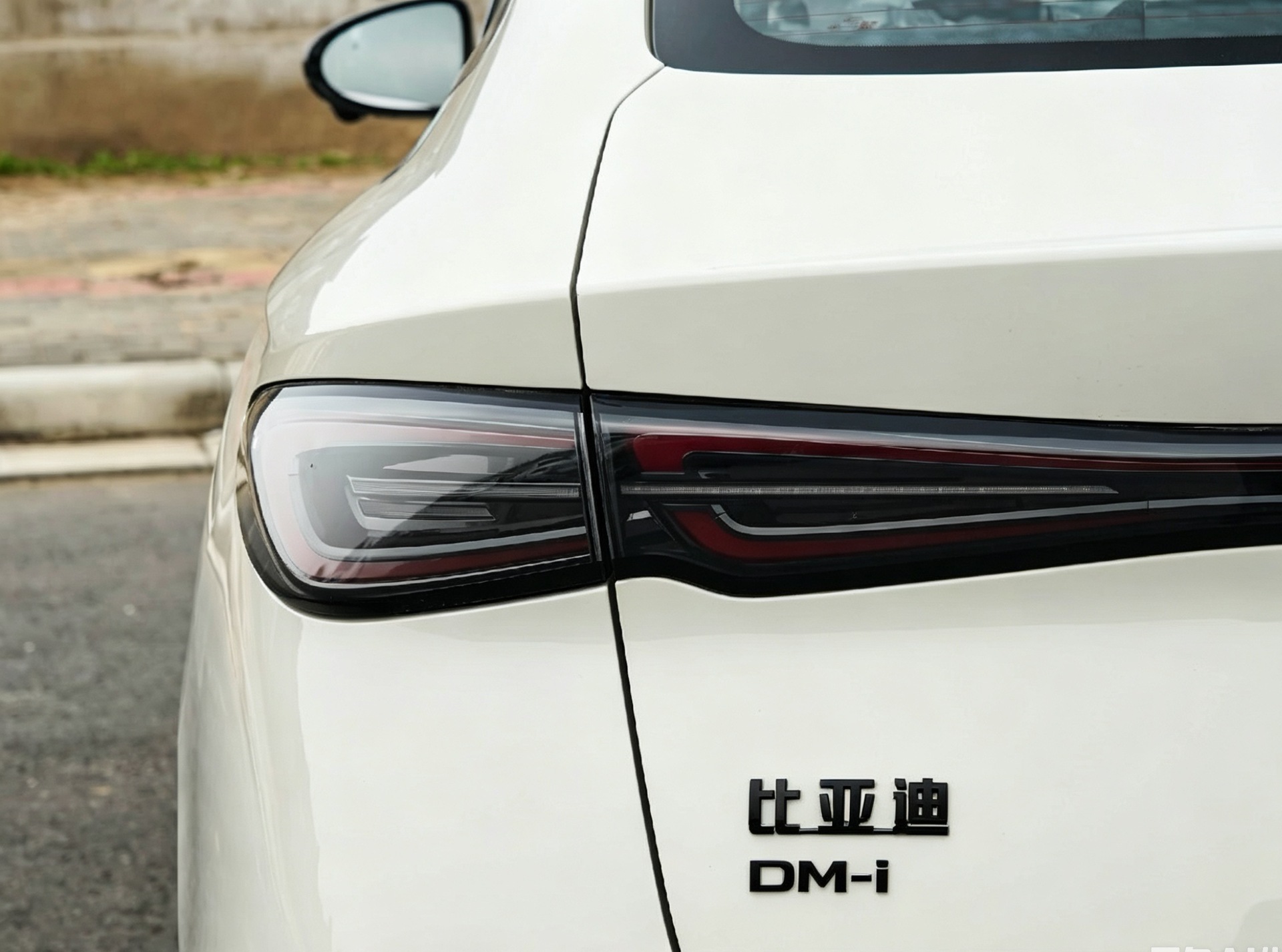 Byd Seal 6/6Gt Blackened Front Emblem, No Disassembly Required, Glossy Black Car Logo Modification, Black Warrior Emblem, No Disassembly Installation Needed