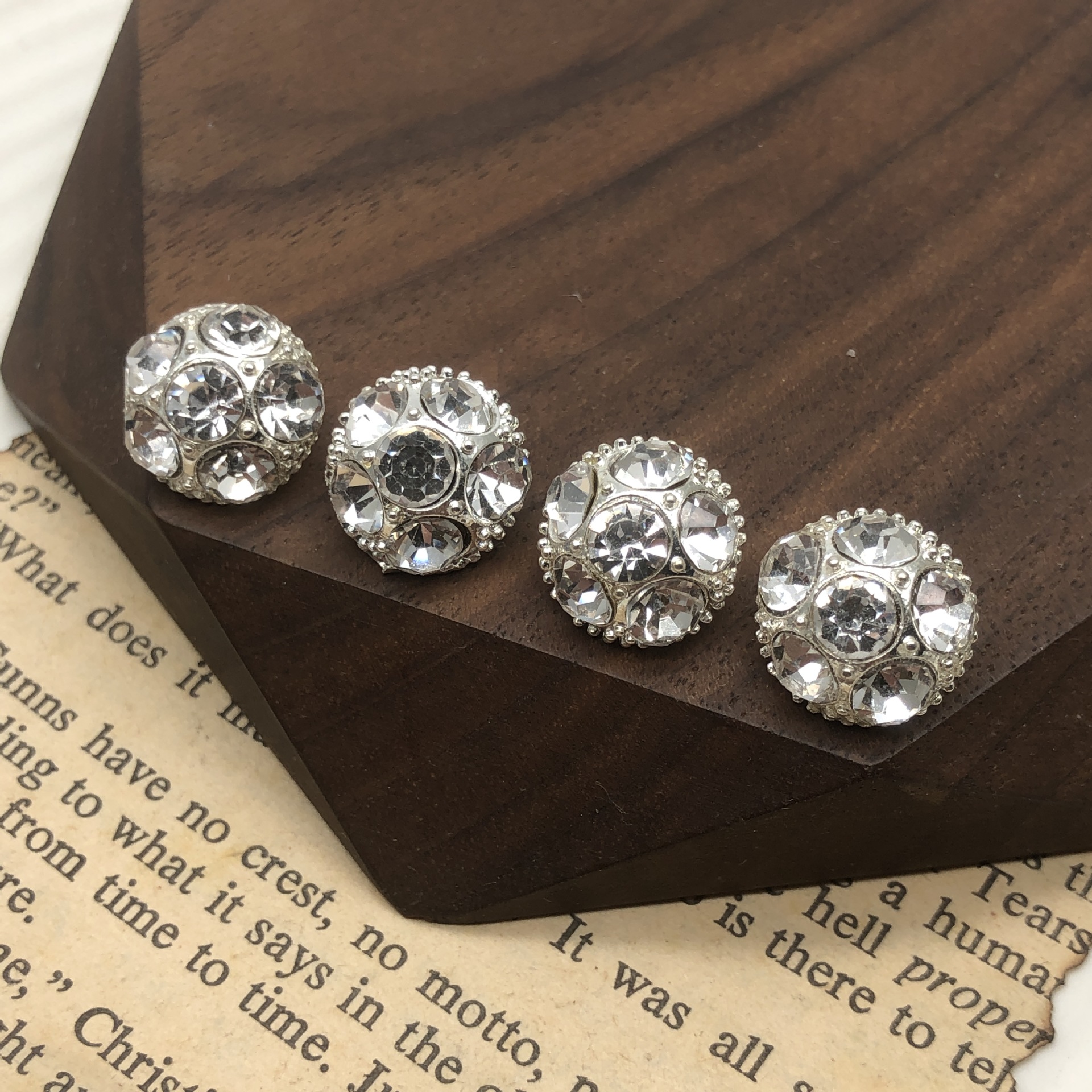 小众设计感水钻纽扣小香风百搭女西装开衫衬衣袖领服装饰品扣子