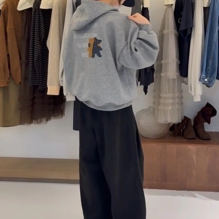 早秋韩系慵懒chic卫衣超好看小众设计感显瘦灰色连帽印花上衣|undefined