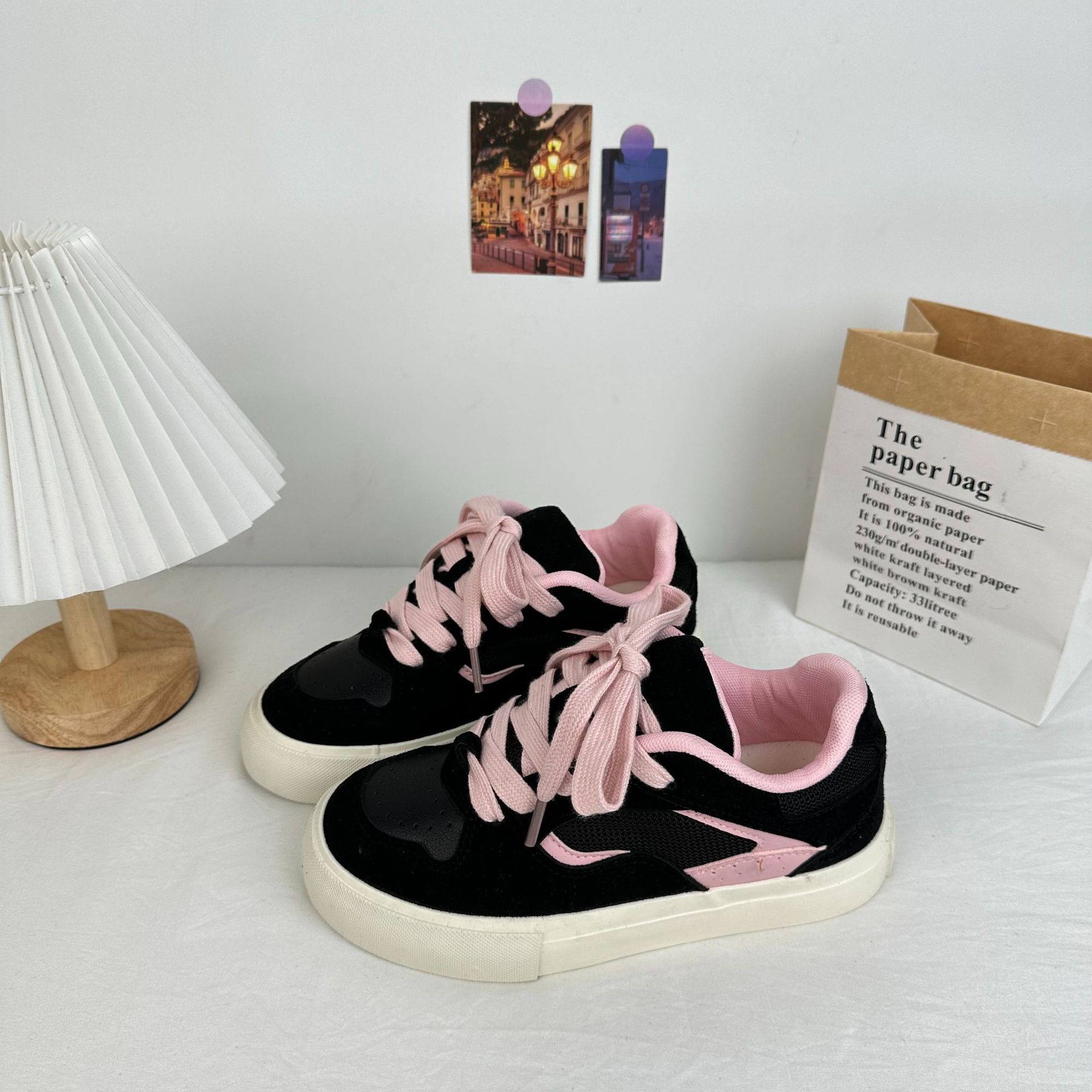2025 primavera nuevos zapatos de skate de estilo universal para estudiantes de bajo nivel Harajuku zapatos de lona coreanos nichos zapatos blancos 6006