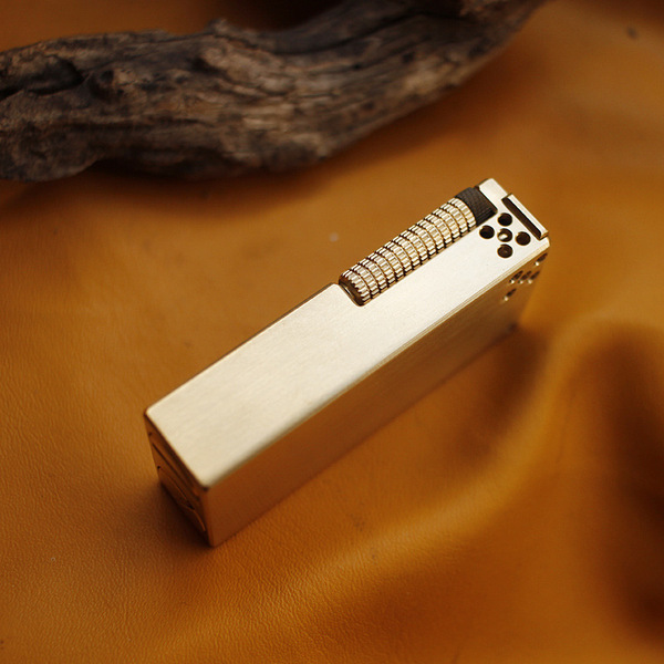 Men's brass hydraulic ultra thin windproof design lighter side-wheel…