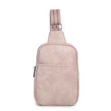 2025年跨境新款时尚旅行包男女小挎包复古吊带背包斜跨胸包男单肩