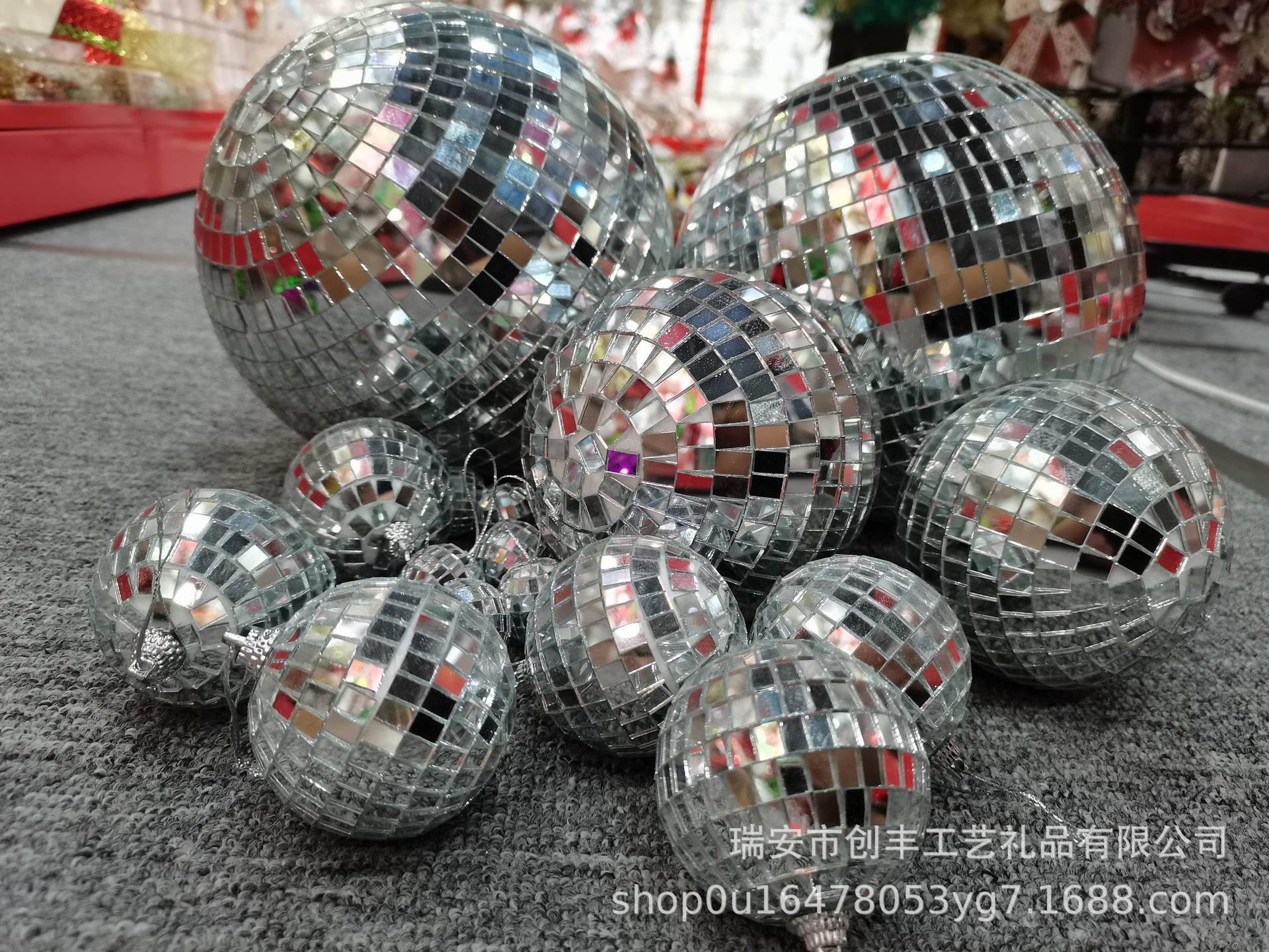 厂家直销圣诞装饰球镜面球2cm-100cm圣诞球舞台disco反光玻璃球-阿里巴巴