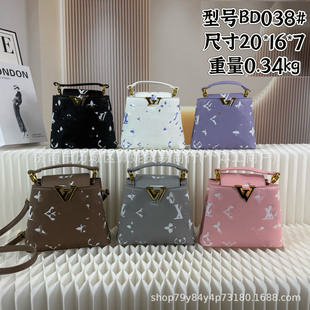�羳�¿�L��ˮͰ���ϻ�Ů���μ�б����߼���������r��Ůʿ����