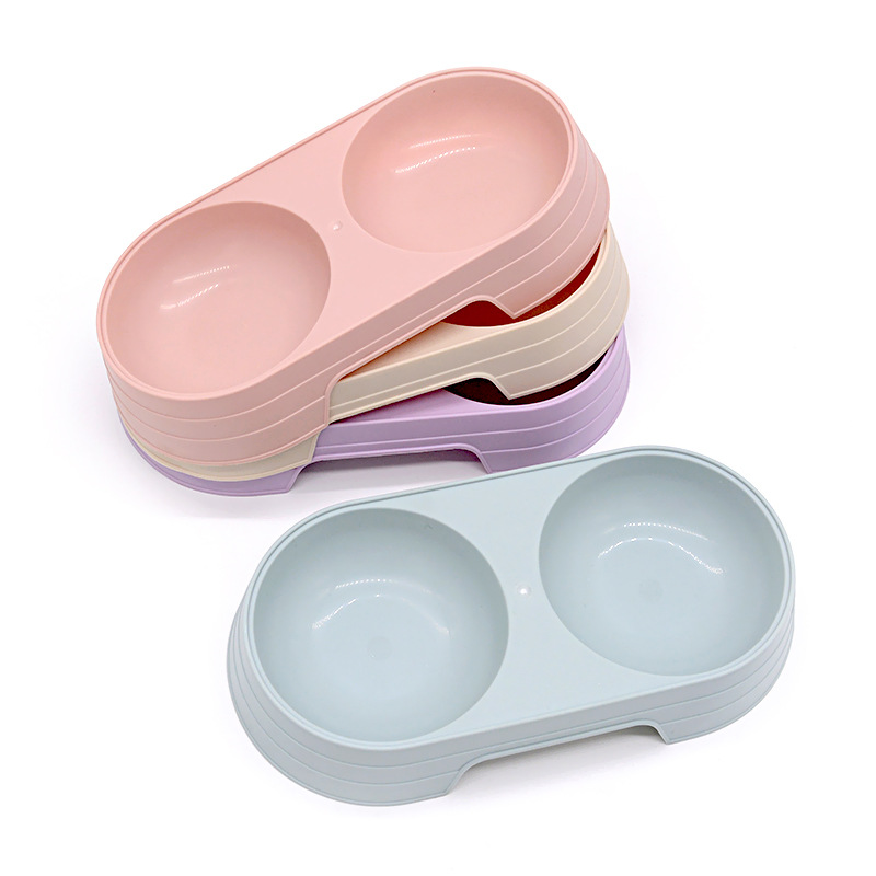 Mascota doble tazón de plástico para perros comida cuenca macaron color perro alimentador caramelo color gato bebedero en stock al por mayor