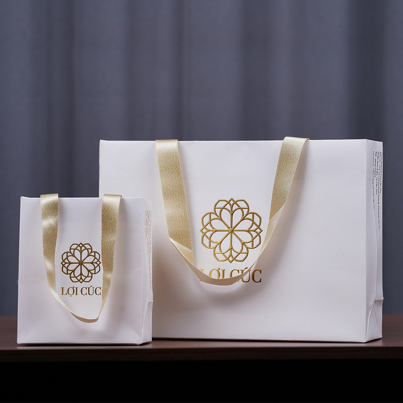 ジュエリー特殊紙手提げ袋エンボス装飾品ギフトバッグ印刷化粧品紙袋ジュエリー包装袋工場カスタム|undefined