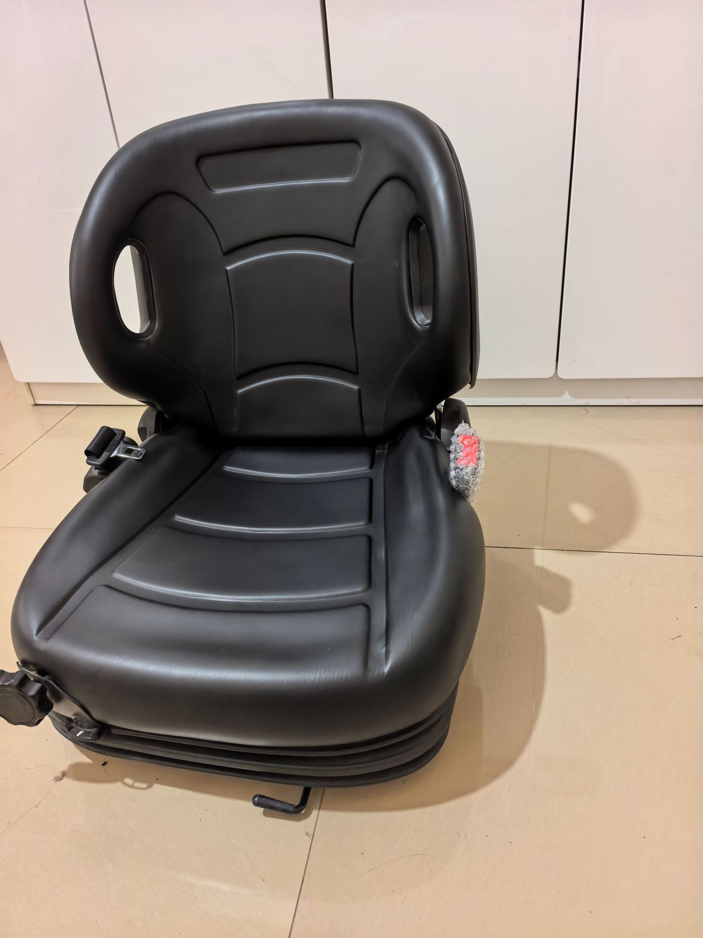 Toyota shock-absorbing seat, forklift seat, engineering and agricultural machinery seat, universal widened comfortable and durable seat with sliding rails