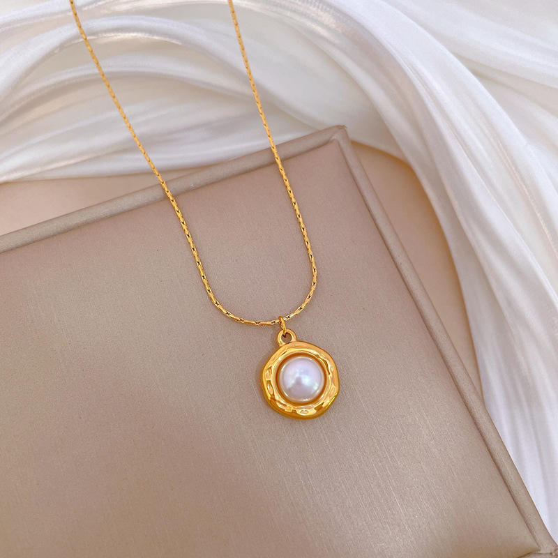 Collana minimalista con perla pendente in oro vero da donna_voghion.com