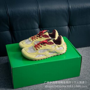 �߰汾BV��ӖЬ��һ��ͬ���yɫ�W����Ů�\�����e���߰���Ь�ϵ�Ь