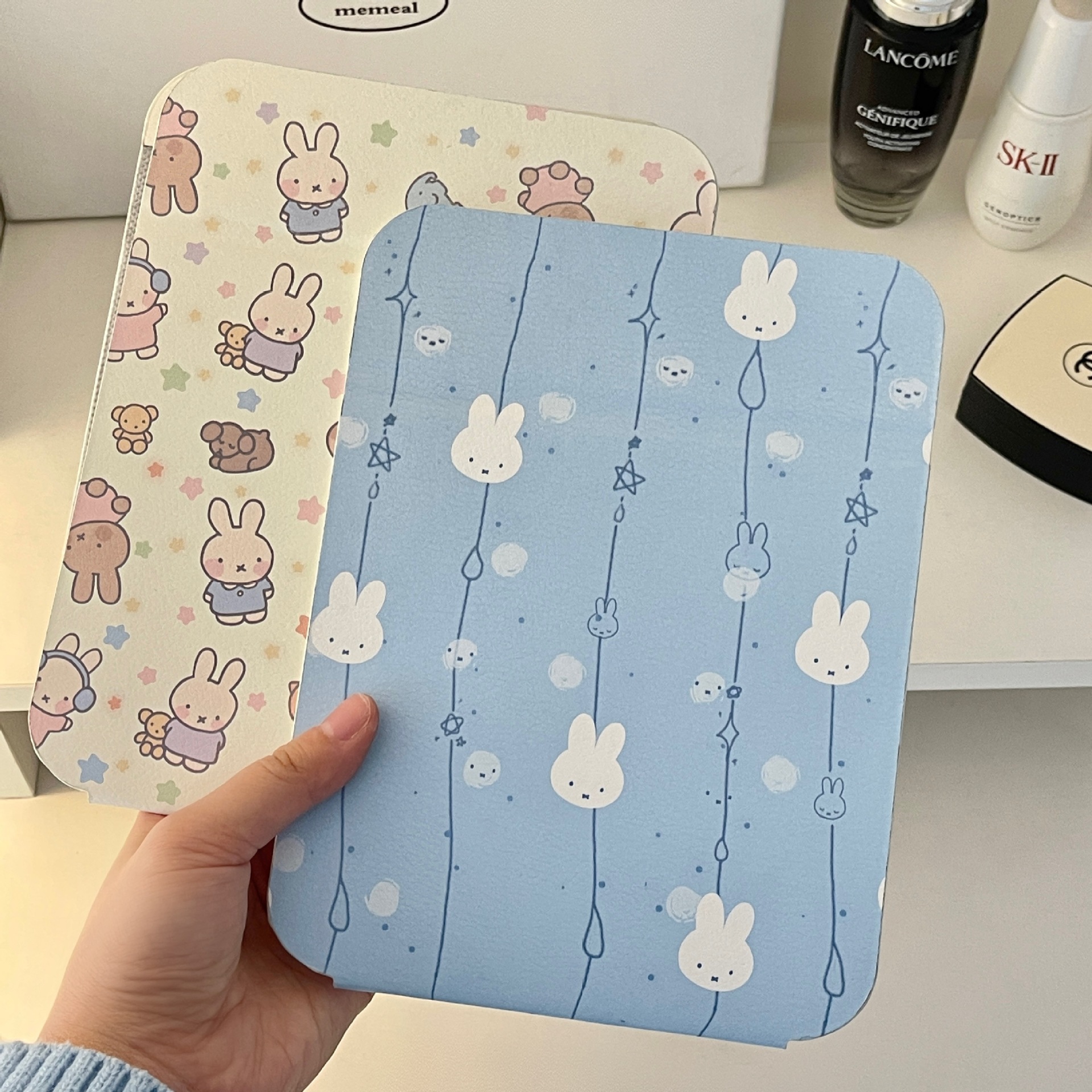 Cute conejo portátil espejo de maquillaje plegable dormitorio de estudiantes de oficina de escritorio espejo de maquillaje espejo de vestir