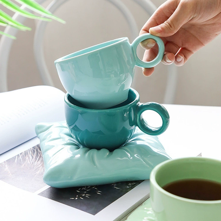 Creative ceramic coffee pillow, glass for ice cream, set