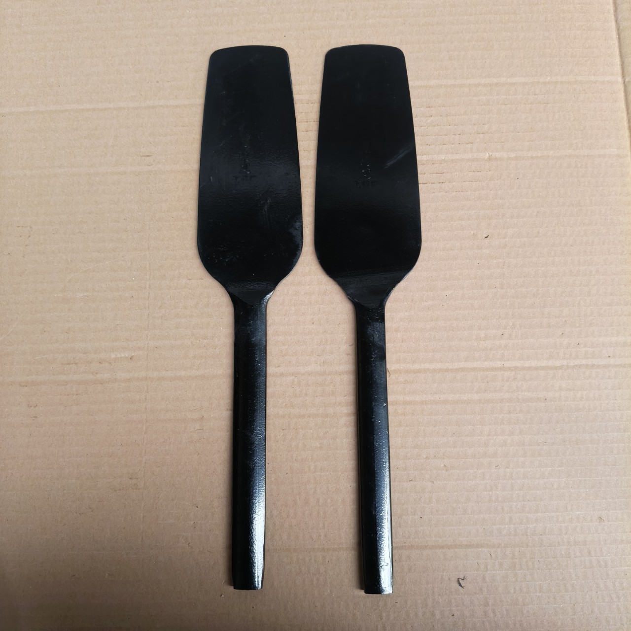 批发黑老虎双面瓦刀砌砖水泥刀泥瓦工具砍砖刀瓷砖水泥刀