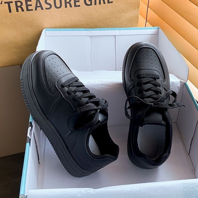 Zapatos blancos resistentes al desgaste de moda de comercio exterior otoño de 2025 nuevos zapatos deportivos casuales ligeros y transpirables