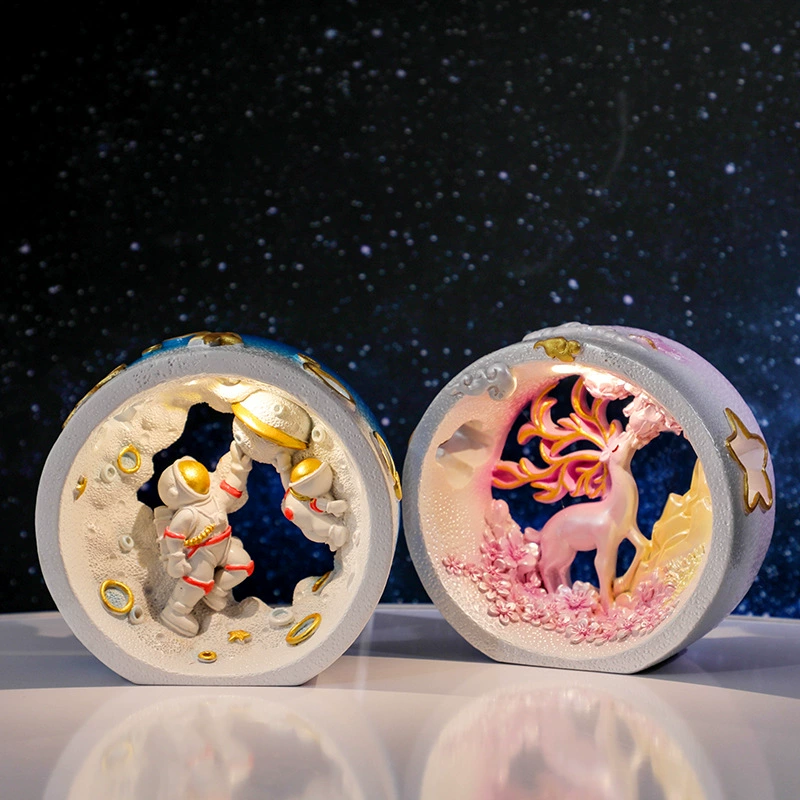 Креативный настольный орнамент из смолы с оленем-космонавтом, светящийся ночник, украшение для спальни, подарок на день рождения