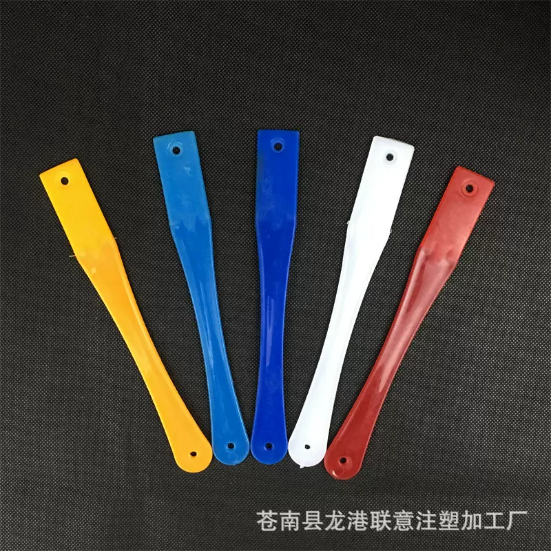 厂家创意扇子手柄长铆钉广告扇长钉塑料六七折叠扇促销宣传扇O型