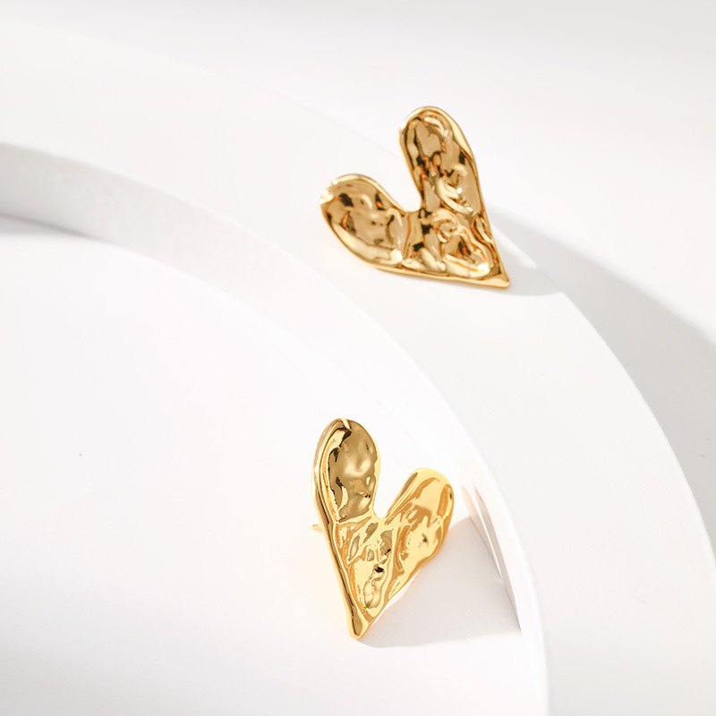 Fashion Heart Shape Copper Plating Ear Studs 1 Pair display picture 5