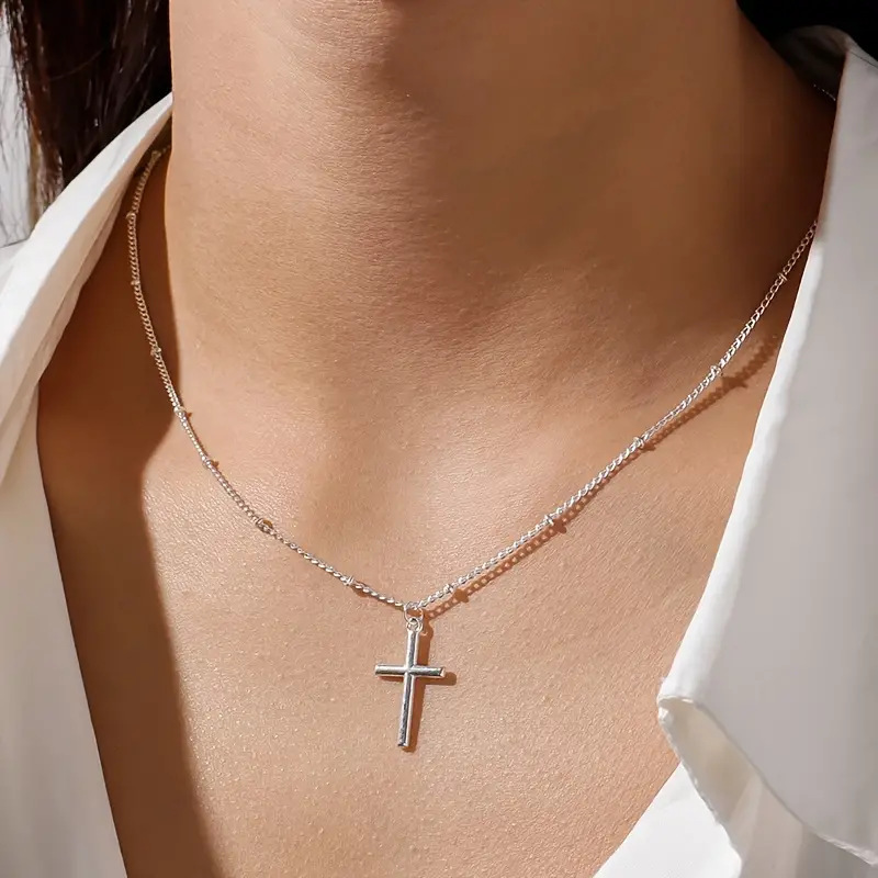 Collier croix simple et brillant pour femme or et argent_voghion.com