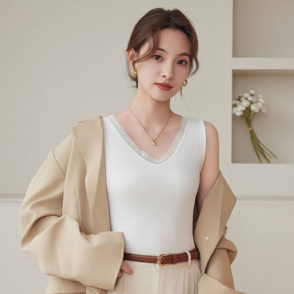 Thin Sling Vest Sling Stitching Hollow Lace Same Style V-Neck Base Covering Paramilis All-match Sleeveless Base Top for Women