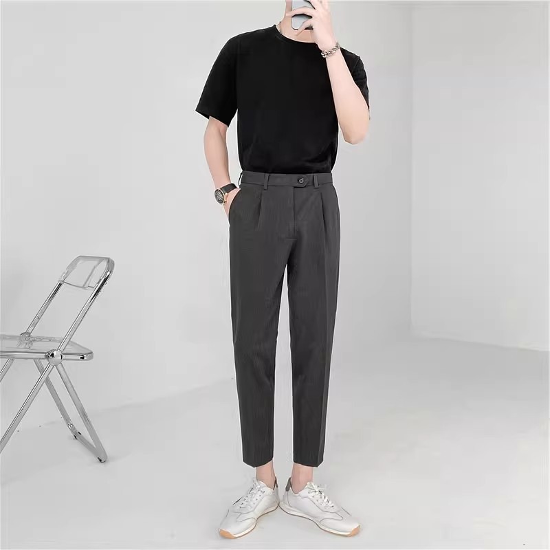Summer trend casual trousers for leisure