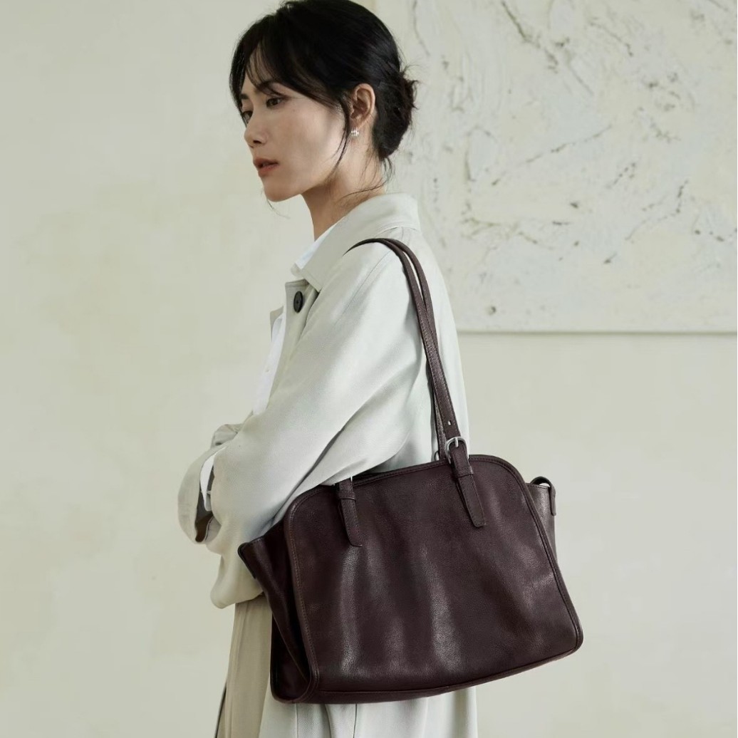 QiuZhen Vegetable-Tanned Top Grain Cowhide Yuanbao Bowling Bag Handbag Crossbody Bag Retro Genuine Leather Large Capacity Commuter Bag For Women