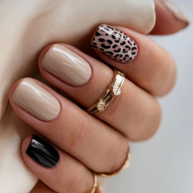 Popular in Europe and America: Nude color with contrasting tones, retro leopard print, medium square-shaped artificial nails for foreign trade wholesale Popular in Europe and America: Nude color with contrasting tones, retro leopard print, medium square-shaped artificial nails for foreign trade wholesale