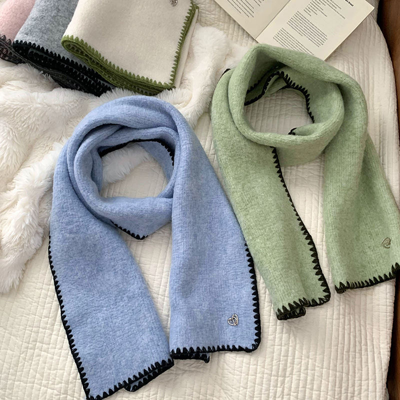 Alta sensación verde imitación de cachemira bufandas de piel de mujeres otoño y invierno 2025 sensación de atmósfera gruesa calentamiento de los estudiantes bufandas