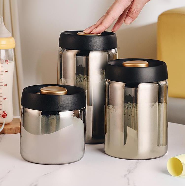 Glass capacious handheld milk powder to go out