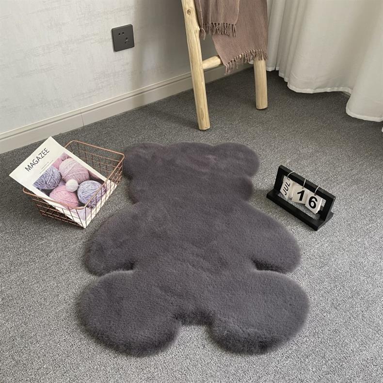 Ins Cute Bear Carpet Plush Decorative Carpet Bedroom Renovation Girl Heart Popular Kidsren's Room Bedside Floor Mat