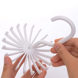 刨子、削皮器;清洁球/刷;衣钩/挂钩