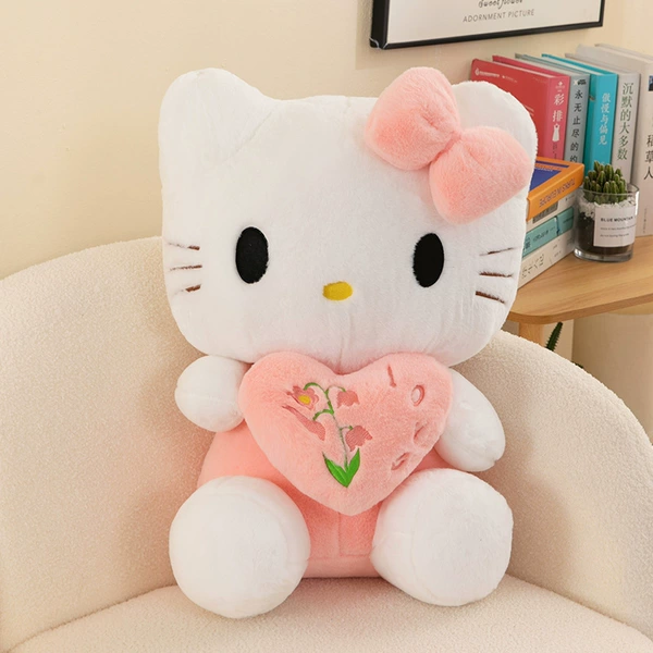Linghua hugs kt cat