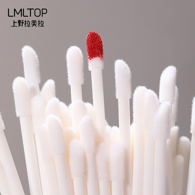 LMLTOP - Paquete de 50 Pinceles Labiales Desechables de Polipropileno Aterciopelado, Pinceles para Brillo Labial, Pinceles para Maquillaje de Labios B0517